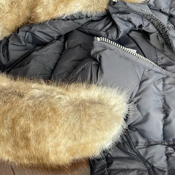 Michael Kors
Down-Filled Faux Fur-Trim Hooded Parka Gun Metal - Picture 8 of 8